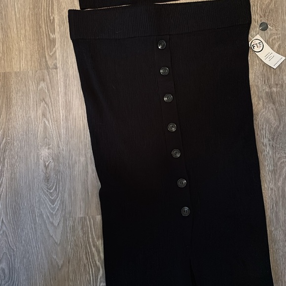 Black sweater & skirt Set - Picture 3 of 5